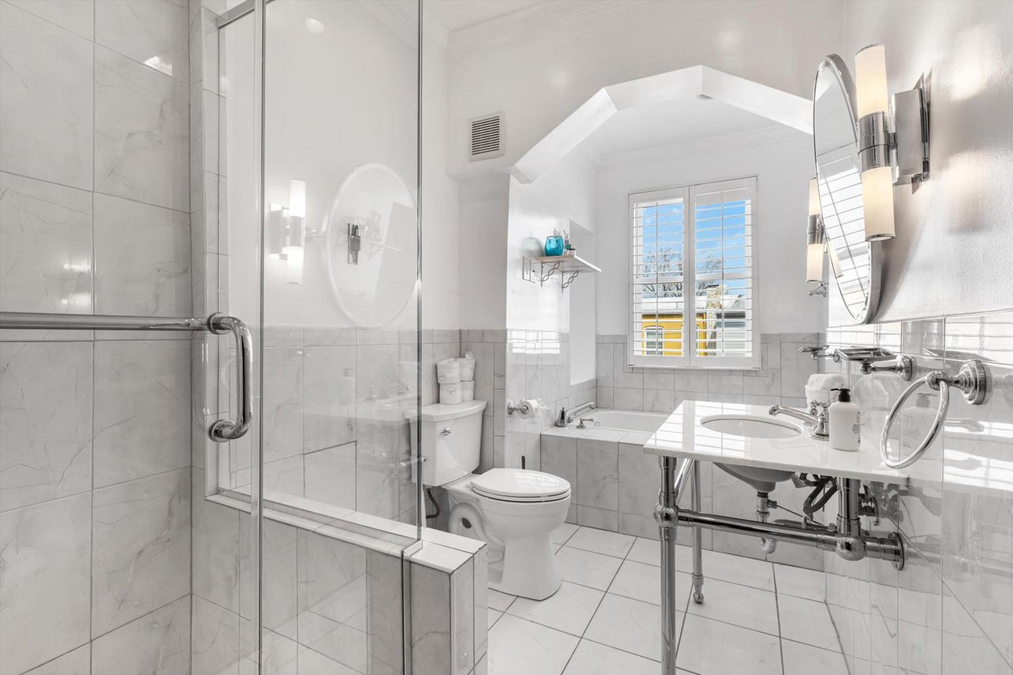 Family & Group Trips To Dc - 4-br Close To Metro Ferienhaus *